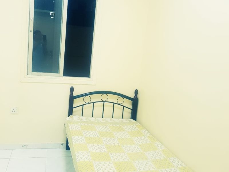 Executive bed space available for bachelors in bur dubai